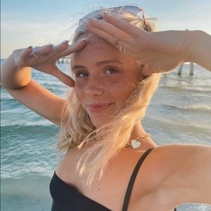 Meet your Posher, Katelyn